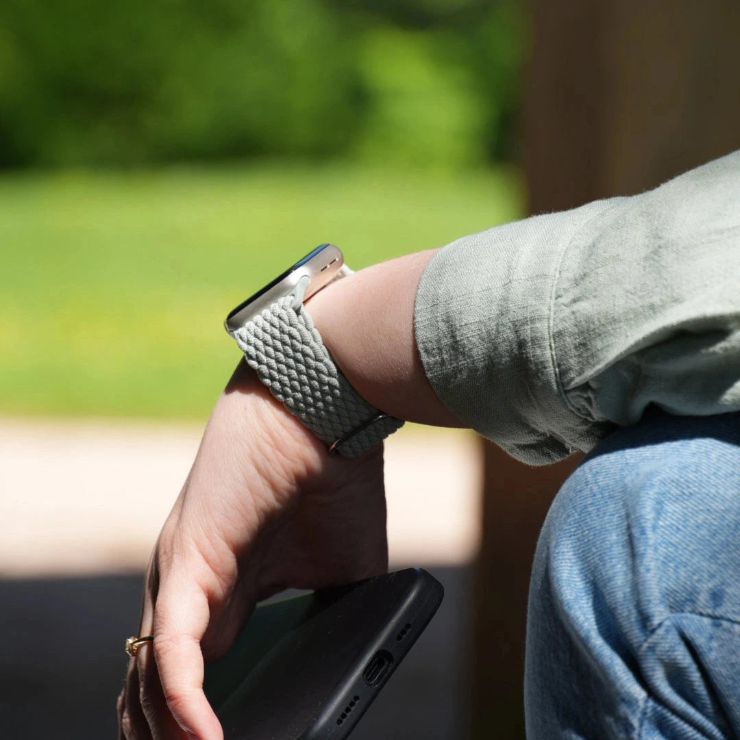 Atmungsaktives Breband Geflochtenes Loop Armband in Hellgrün für Apple Watch #farbe_hellgrün
