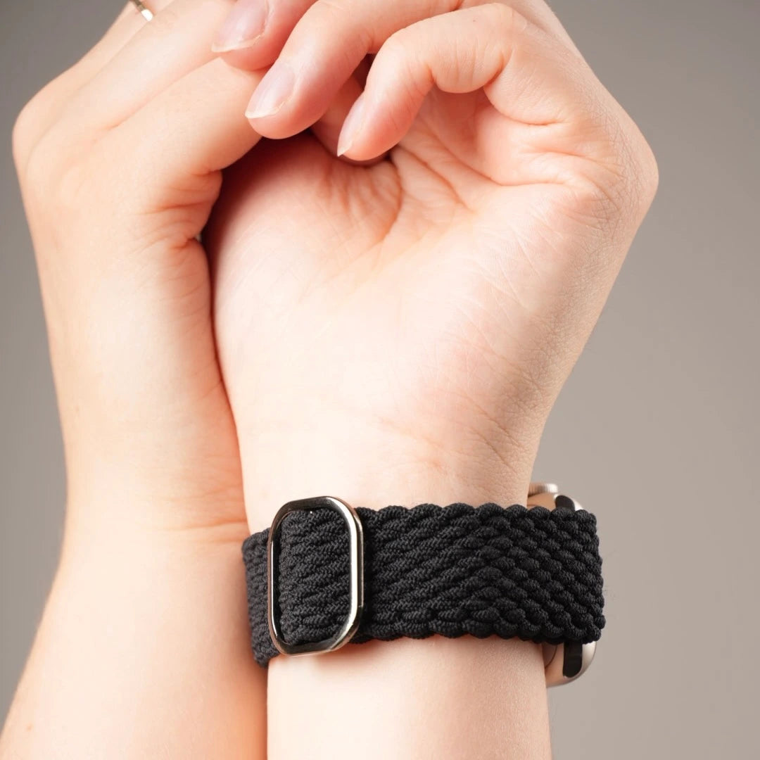 Stilvolles und flexibles Breband Loop Armband aus Geflecht in Schwarz für Apple Watch #farbe_schwarz