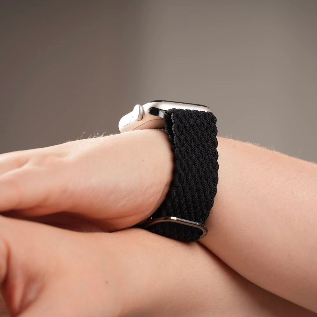 Modernes Breband Geflochtenes Loop Armband für Apple Watch, Farbe Schwarz #farbe_schwarz