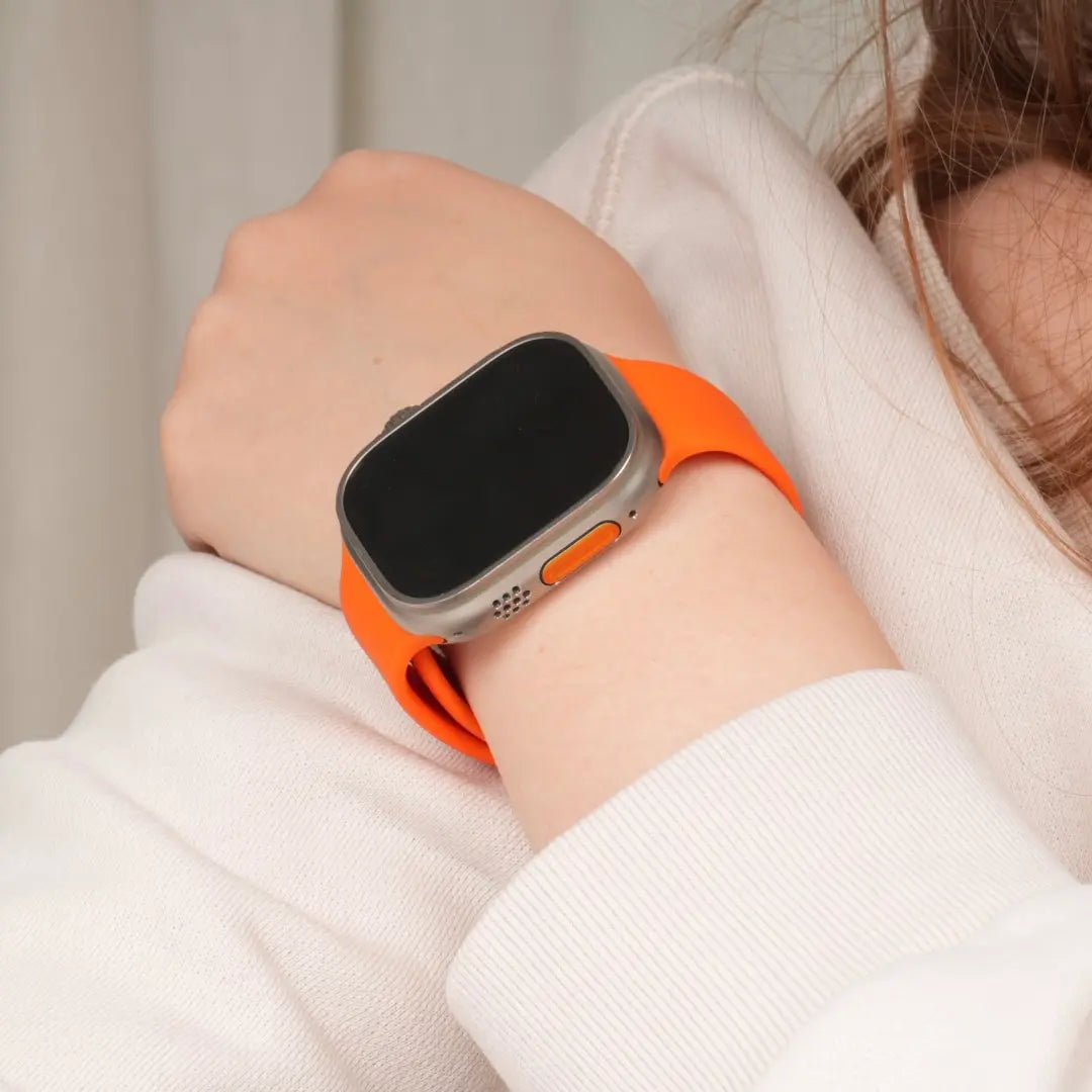 Breband Silikonarmband in Orange an Apple Watch Ultra #farbe_orange